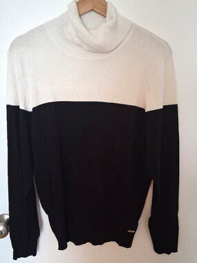 Calvin Klein 2 color Turtleneck Sweater Blk/Wht